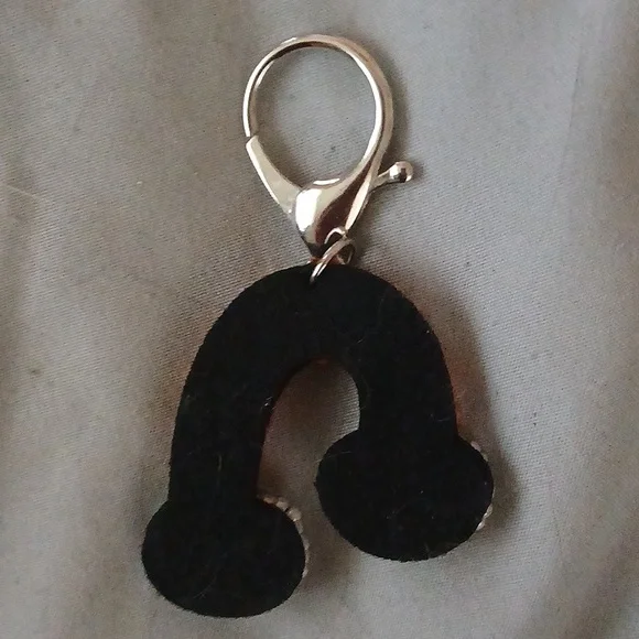 Rainbow Key Chain - Picture 3 of 4